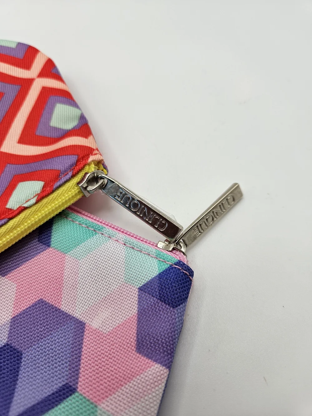 NEW Clinique Colorful Geometric Print Cosmetic Bag Pouch Travel Set